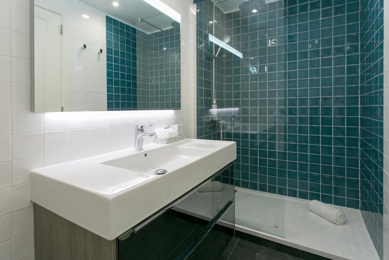 Lejlighed Luxury Retreat! 2 Suites, Balcony & Views!! Lisboa