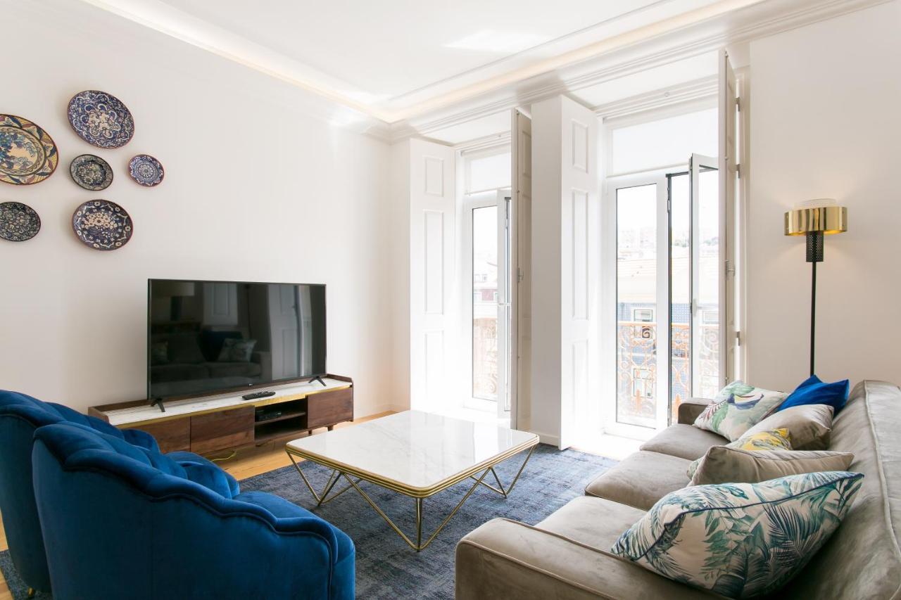 Lejlighed Luxury Retreat! 2 Suites, Balcony & Views!! *