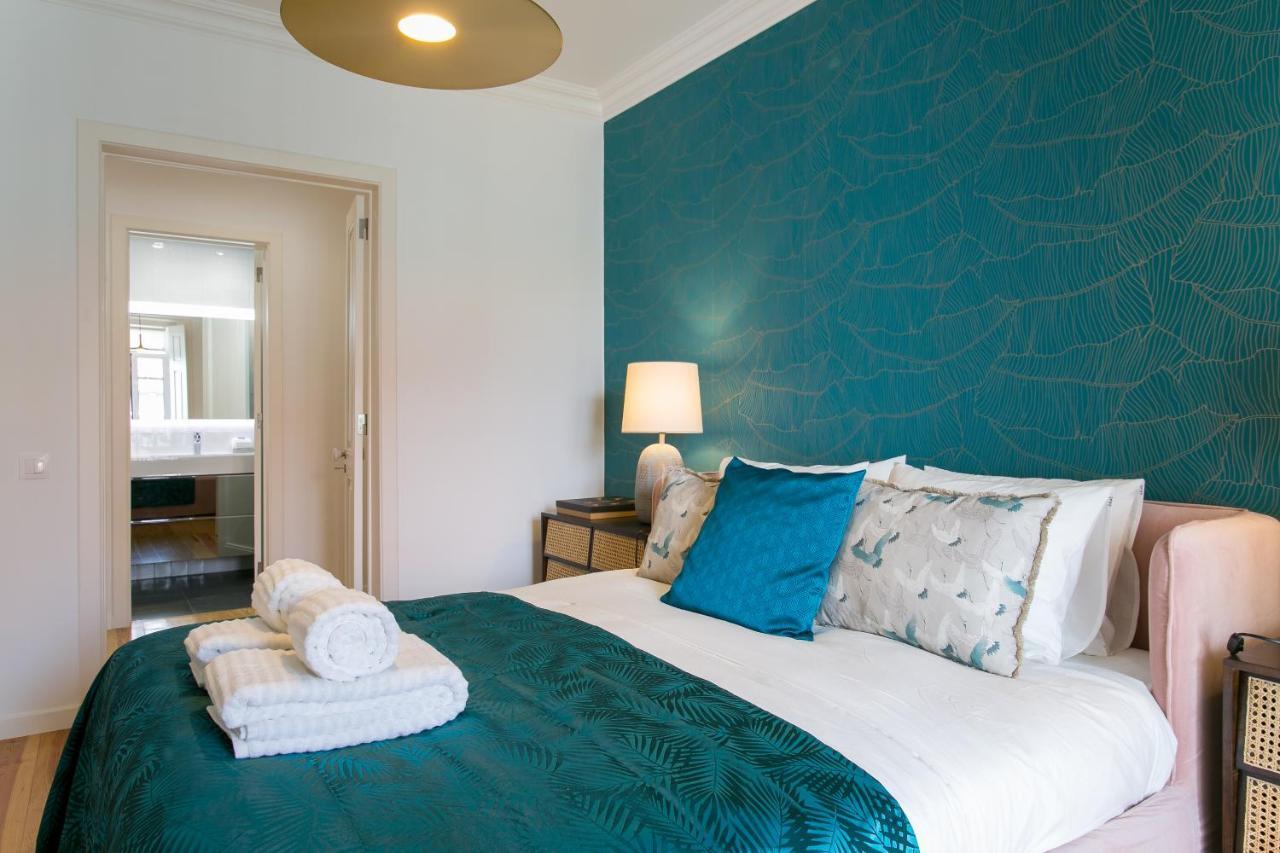 Lejlighed Luxury Retreat! 2 Suites, Balcony & Views!! *