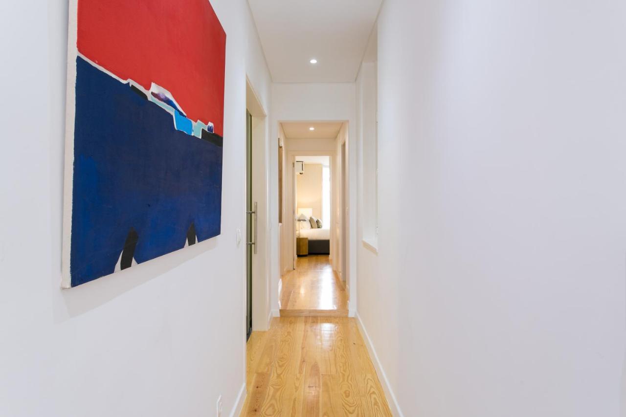 Luxury Retreat! 2 Suites, Balcony & Views!! Lejlighed